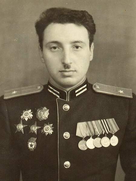 Кавалер ордена Александра Невского гвардии майор Рабинович Н.Я.