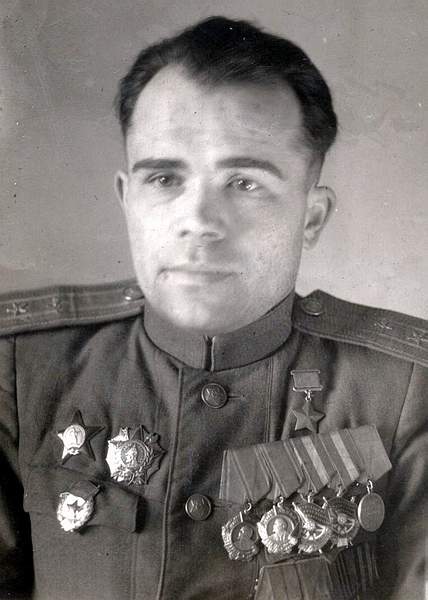 кавалер ордена Александра Невского, Герой Советского Союза гвардии майор Кобылецкий И.И.