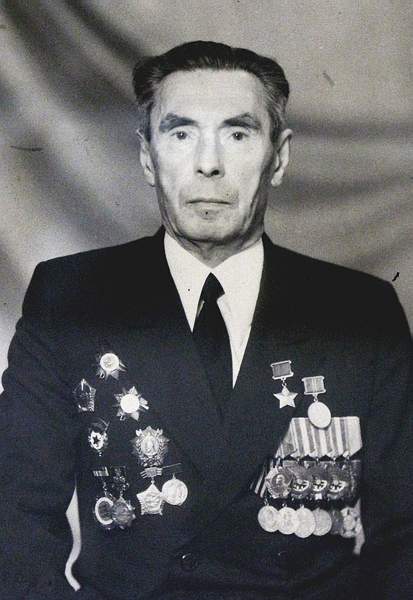 Герой Советского Союза, кавалер ордена Александра Невского майор в отставке Якурнов И.Ф.