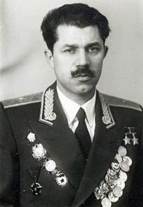 кавалер ордена Александра Невского, дважды Герой Советского Союза Молодчий А.И.